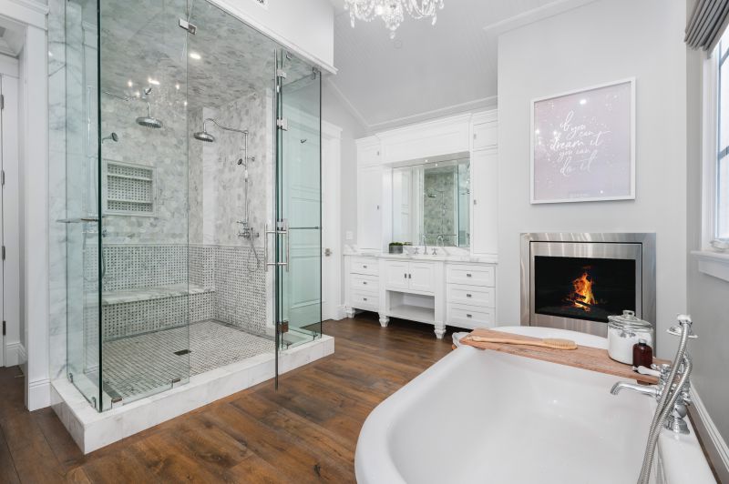 Luxury Showers and Bathtubs
